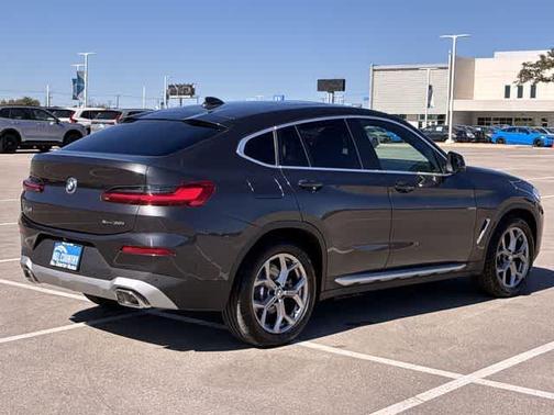 2022 BMW X4 xDrive30i