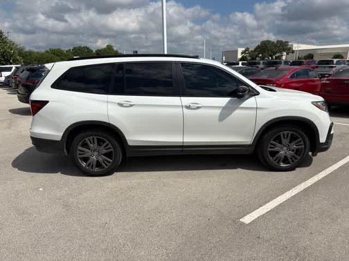 Platinum White Pearl 2022 Honda Pilot Sport