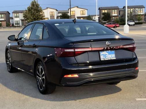 Deep Black Pearl Effect 2025 Volkswagen Jetta 1.5T Sport
