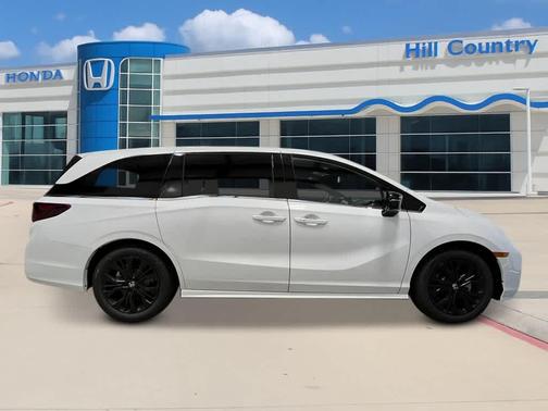 Platinum White Pearl 2026 Honda Odyssey Sport-L