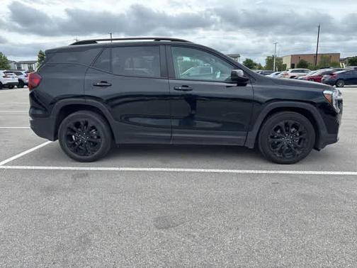 Ebony Twilight Metallic 2022 GMC Terrain SLE