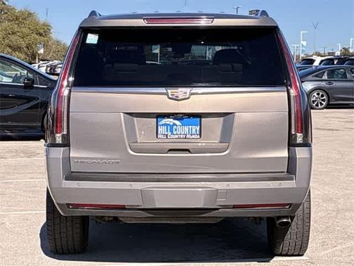 2017 Cadillac Escalade Luxury