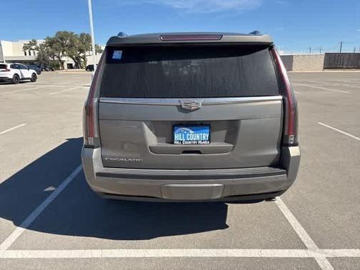 2017 Cadillac Escalade Luxury