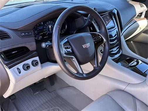 2017 Cadillac Escalade Luxury