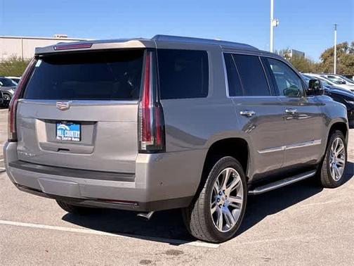 2017 Cadillac Escalade Luxury