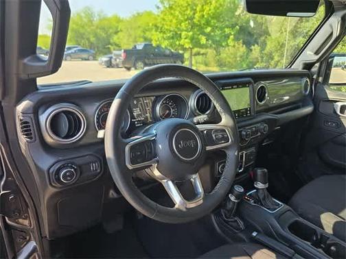 2023 Jeep Gladiator Overland