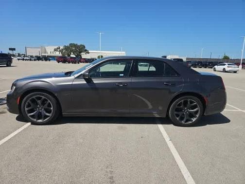 2021 Chrysler 300 S