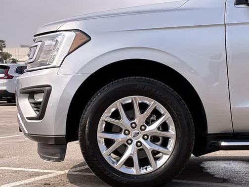 Iconic Silver Metallic 2021 Ford Expedition XLT