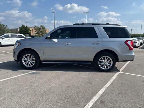 Iconic Silver Metallic 2021 Ford Expedition XLT