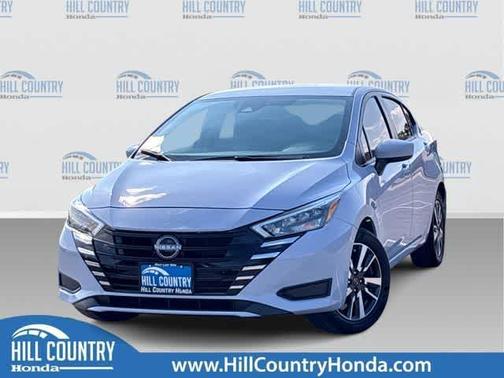 Gray Sky Pearl 2025 Nissan Versa 1.6 SV