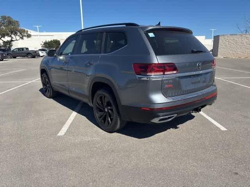 2022 Volkswagen Atlas 3.6L SE w/Technology