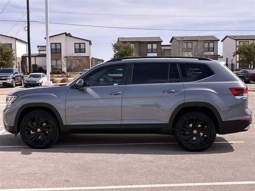 2022 Volkswagen Atlas 3.6L SE w/Technology