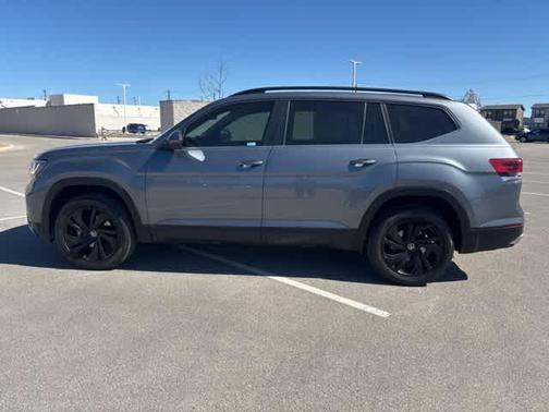 2022 Volkswagen Atlas 3.6L SE w/Technology