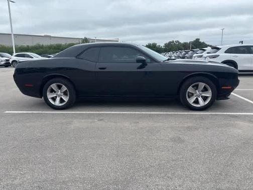 Pitch Black Clearcoat 2023 Dodge Challenger SXT
