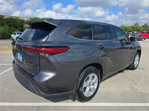 2021 Toyota Highlander LE