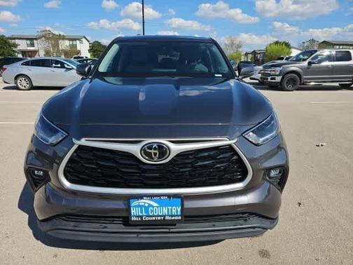 2021 Toyota Highlander LE