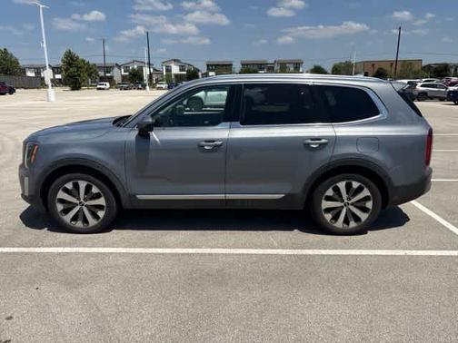 Everlasting Silver 2020 Kia Telluride EX