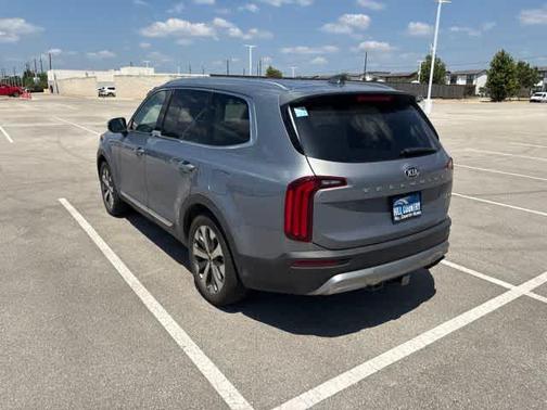 Everlasting Silver 2020 Kia Telluride EX