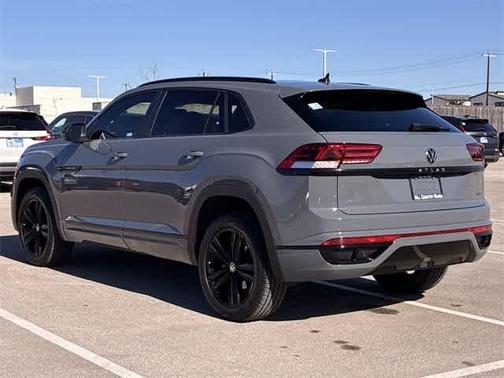 2023 Volkswagen Atlas Cross Sport 2.0T SEL R-Line Black