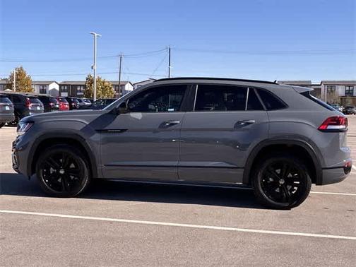 2023 Volkswagen Atlas Cross Sport 2.0T SEL R-Line Black