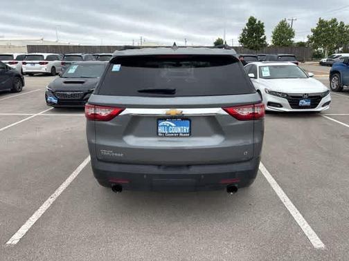 Satin Steel Metallic 2021 Chevrolet Traverse LT Cloth