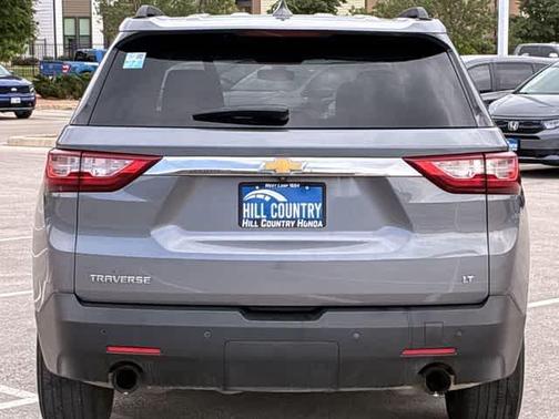 Satin Steel Metallic 2021 Chevrolet Traverse LT Cloth