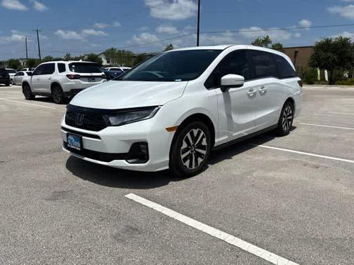 White 2026 Honda Odyssey EX-L