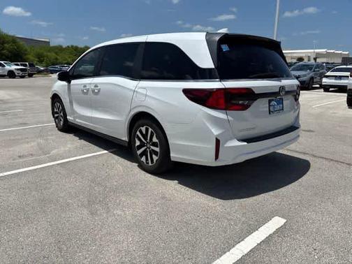 White 2026 Honda Odyssey EX-L
