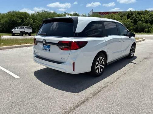 White 2026 Honda Odyssey EX-L