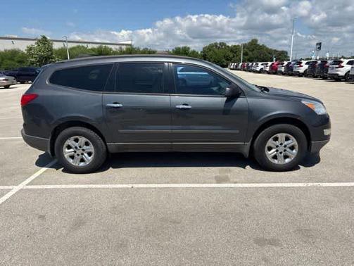 Cyber Gray Metallic 2012 Chevrolet Traverse LS