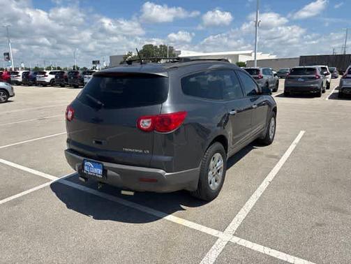 Cyber Gray Metallic 2012 Chevrolet Traverse LS