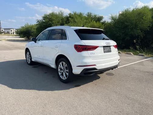 2023 Audi Q3 45 S line Premium