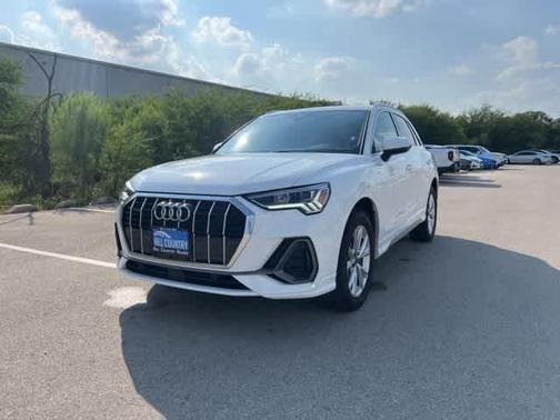 2023 Audi Q3 45 S line Premium