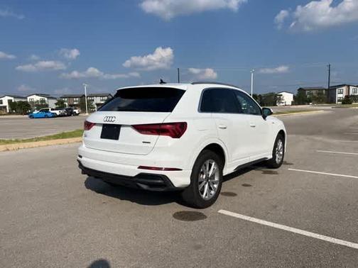 2023 Audi Q3 45 S line Premium