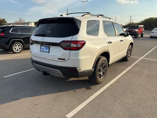 2023 Honda Pilot TrailSport