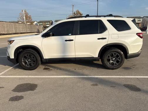 2023 Honda Pilot TrailSport