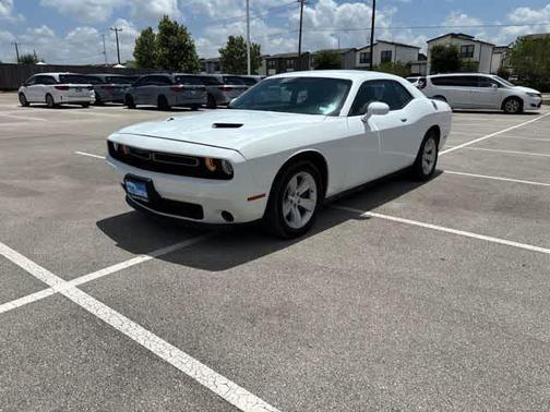 White Knuckle Clearcoat 2023 Dodge Challenger SXT