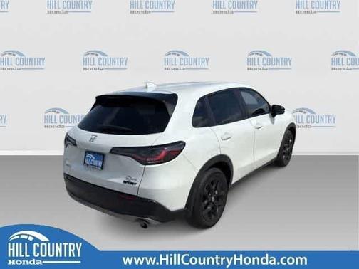Platinum White Pearl 2024 Honda HR-V Sport