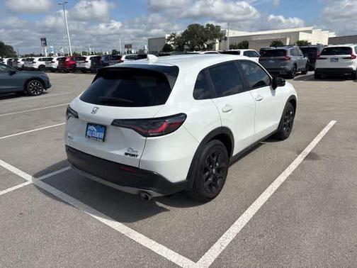 Platinum White Pearl 2024 Honda HR-V Sport