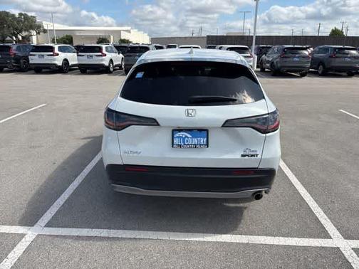 Platinum White Pearl 2024 Honda HR-V Sport