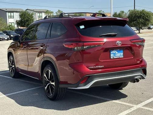 Ruby Flare Pearl 2022 Toyota Highlander XSE