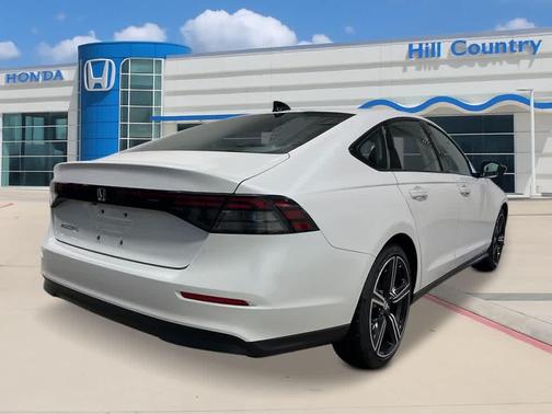 Platinum White Pearl 2026 Honda Accord SE