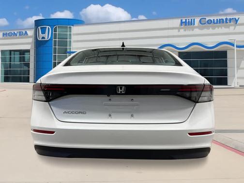Platinum White Pearl 2026 Honda Accord SE