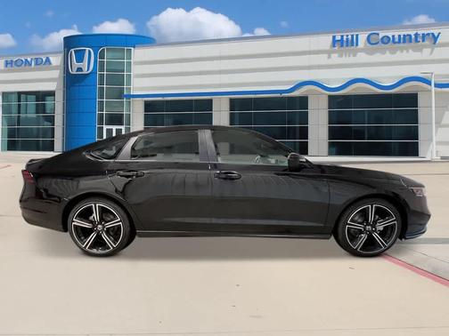 Crystal Black Pearl 2026 Honda Accord Hybrid Sport