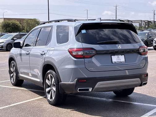Sonic Gray Pearl 2023 Honda Pilot Elite