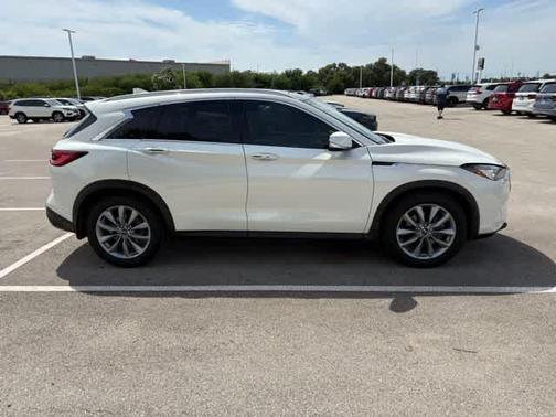 Majestic White 2022 INFINITI QX50 Luxe