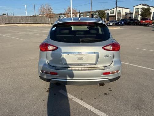 2017 INFINITI QX50 Base