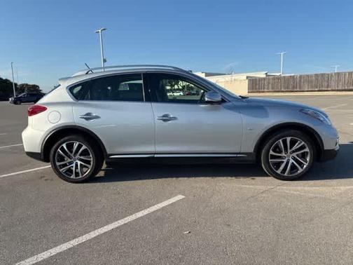2017 INFINITI QX50 Base