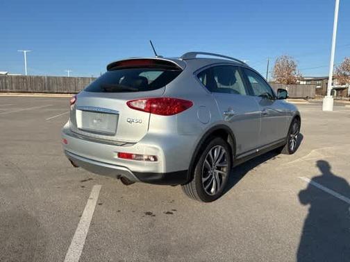 2017 INFINITI QX50 Base