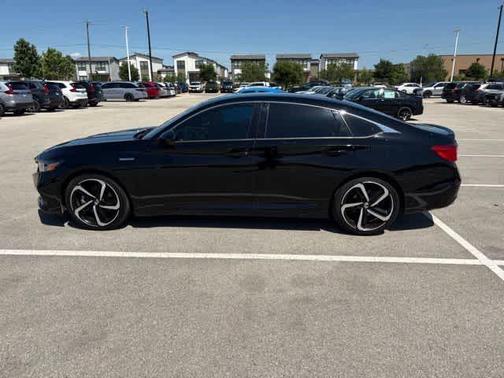 Crystal Black Pearl 2022 Honda Accord Hybrid Sport